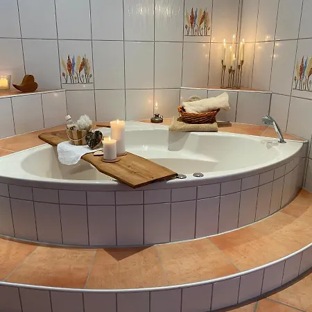 Wellness-auszeit Mit Privater Sauna&whirlpool - Landruhe Nach Rothenburg Ob Der Tauber Apartment Schrozberg